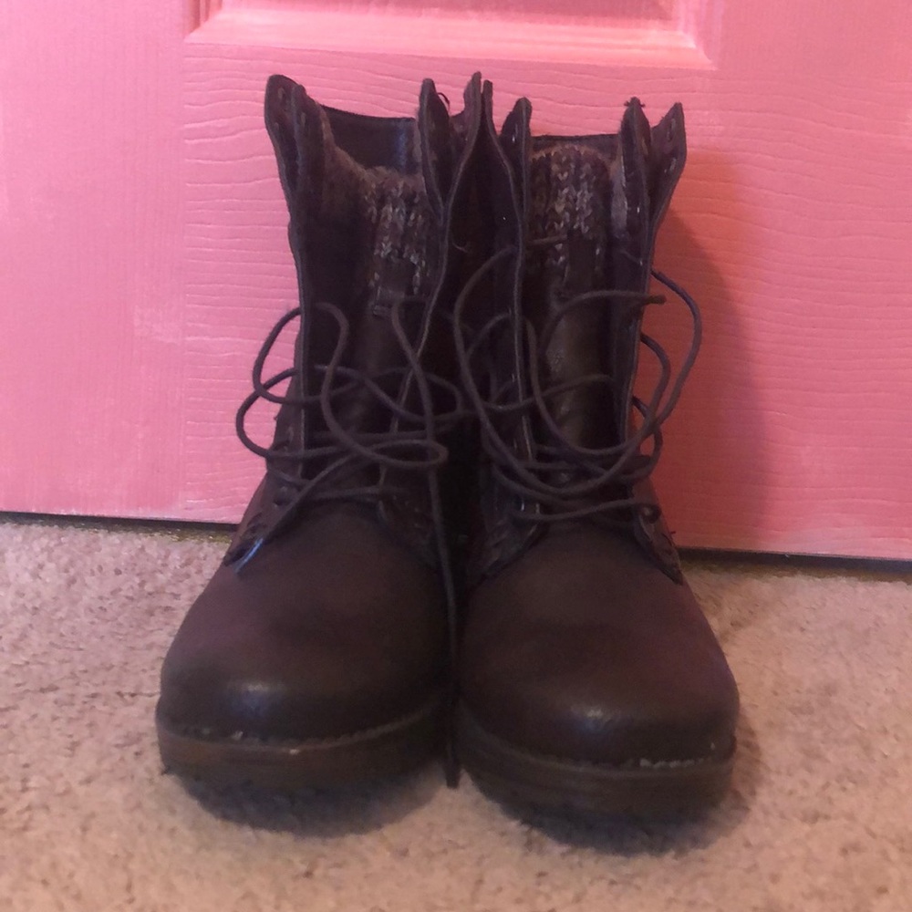 Brown Bass Boots NWOT